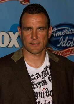 Винни Джонс (Vinnie Jones) биография, фото, личная жизнь