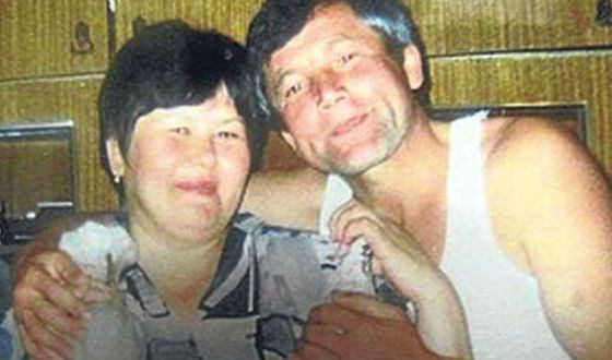 Муж покойной (на фото справа) подал на больницу в суд Муж покойной (на фото справа) подал на больницу в суд