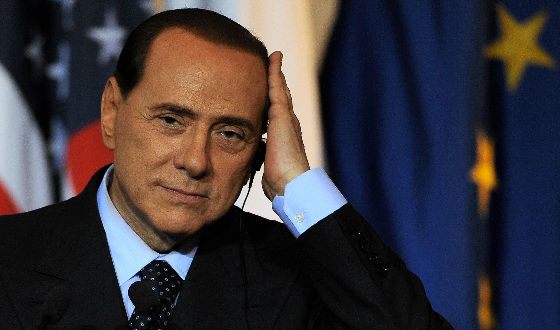 Сильвио Берлускони платил девушкам за секс Сильвио Берлускони платил девушкам за секс