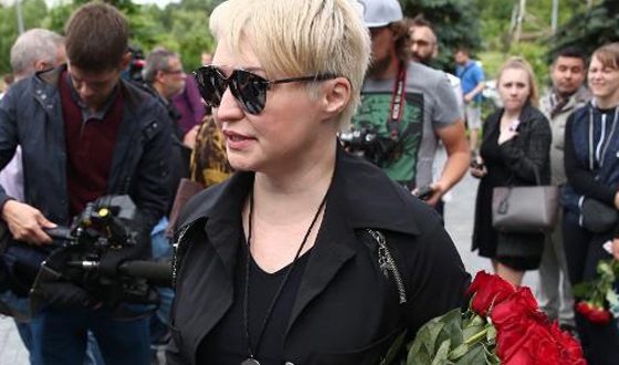 На похороны Олега пришла Катя Лель