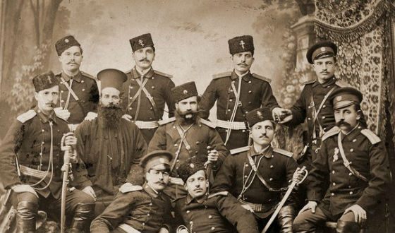 Болгарские офицеры во время войны 1885 года Болгарские офицеры во время войны 1885 года