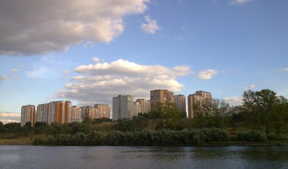 На берегу Москвы-реки нашли расчлененные останки На берегу Москвы-реки нашли расчлененные останки