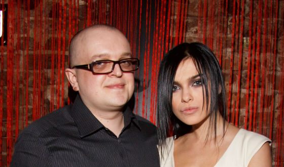 По просьбе Максима Фадеева Лена Темникова имитировала роман с его братом