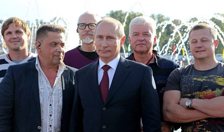 Любимчики начальников: от каких групп фанатеют российские политики?