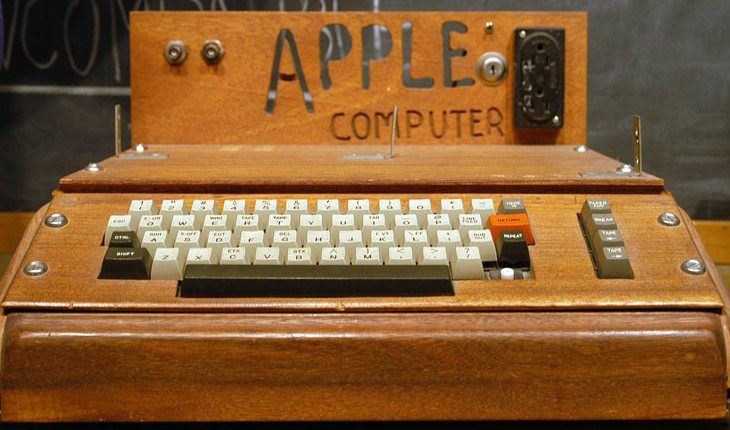 Первый компьютер от Apple