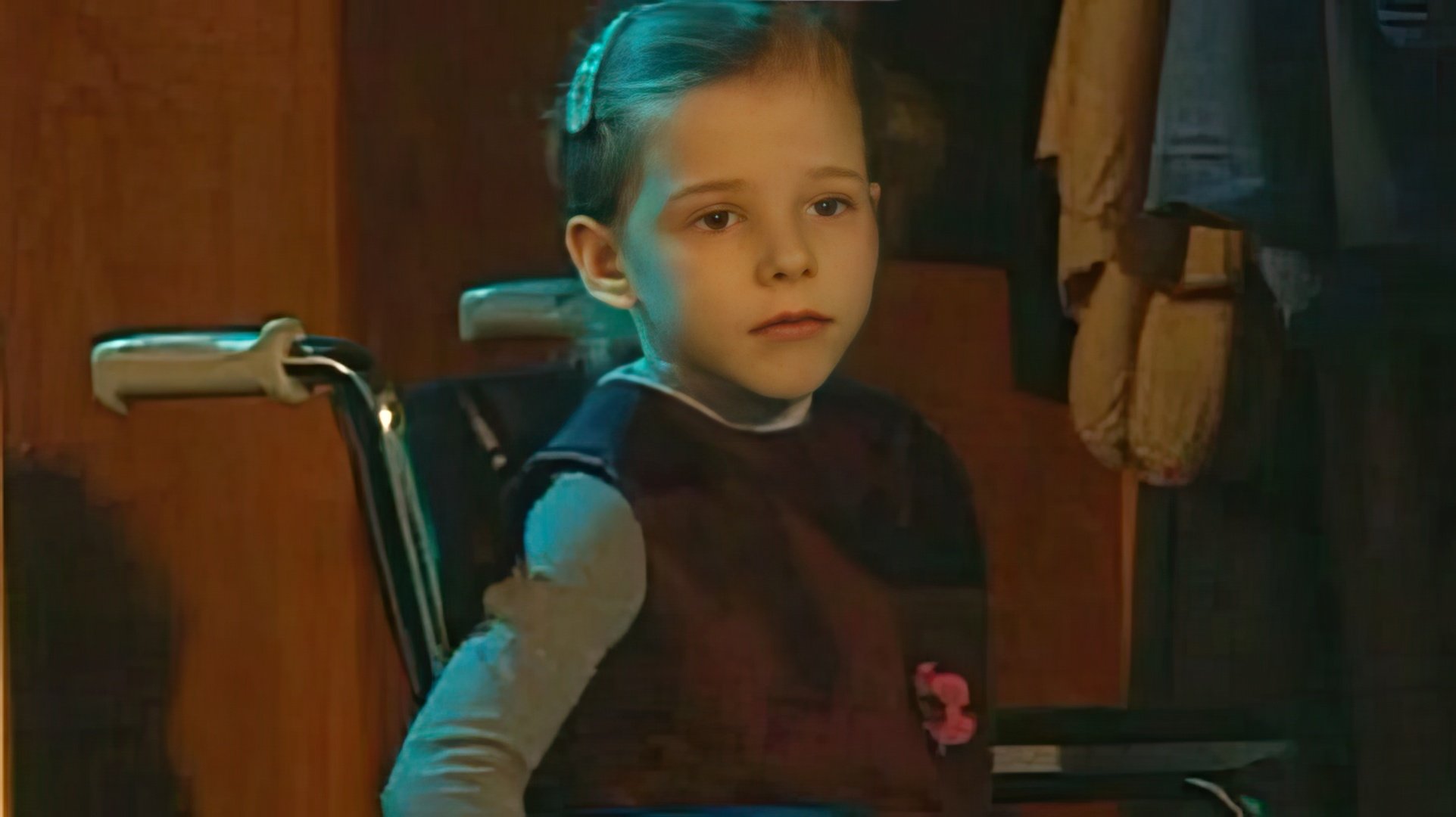 Одна из первых ролей Лизы Арзамасовой («Линия защиты», 2002)