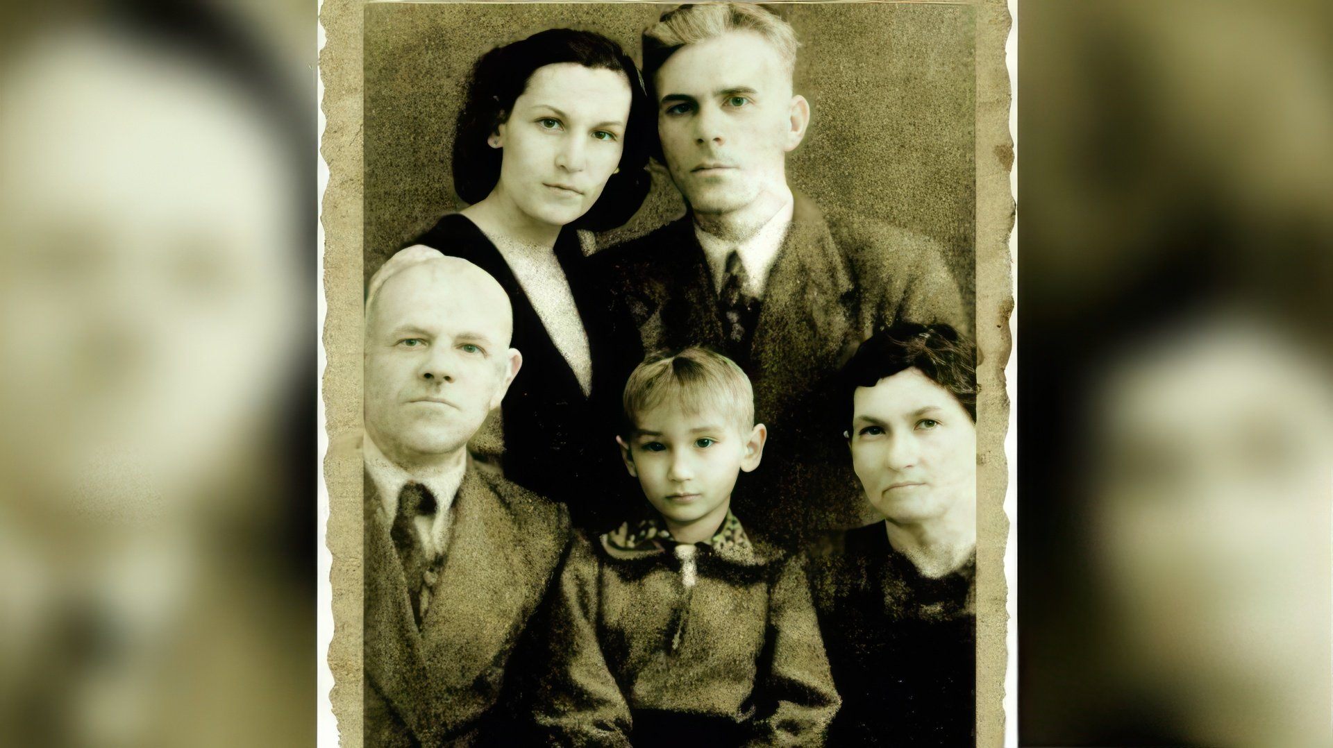 Леонид Филатов с родителями, бабушкой и дедушкой