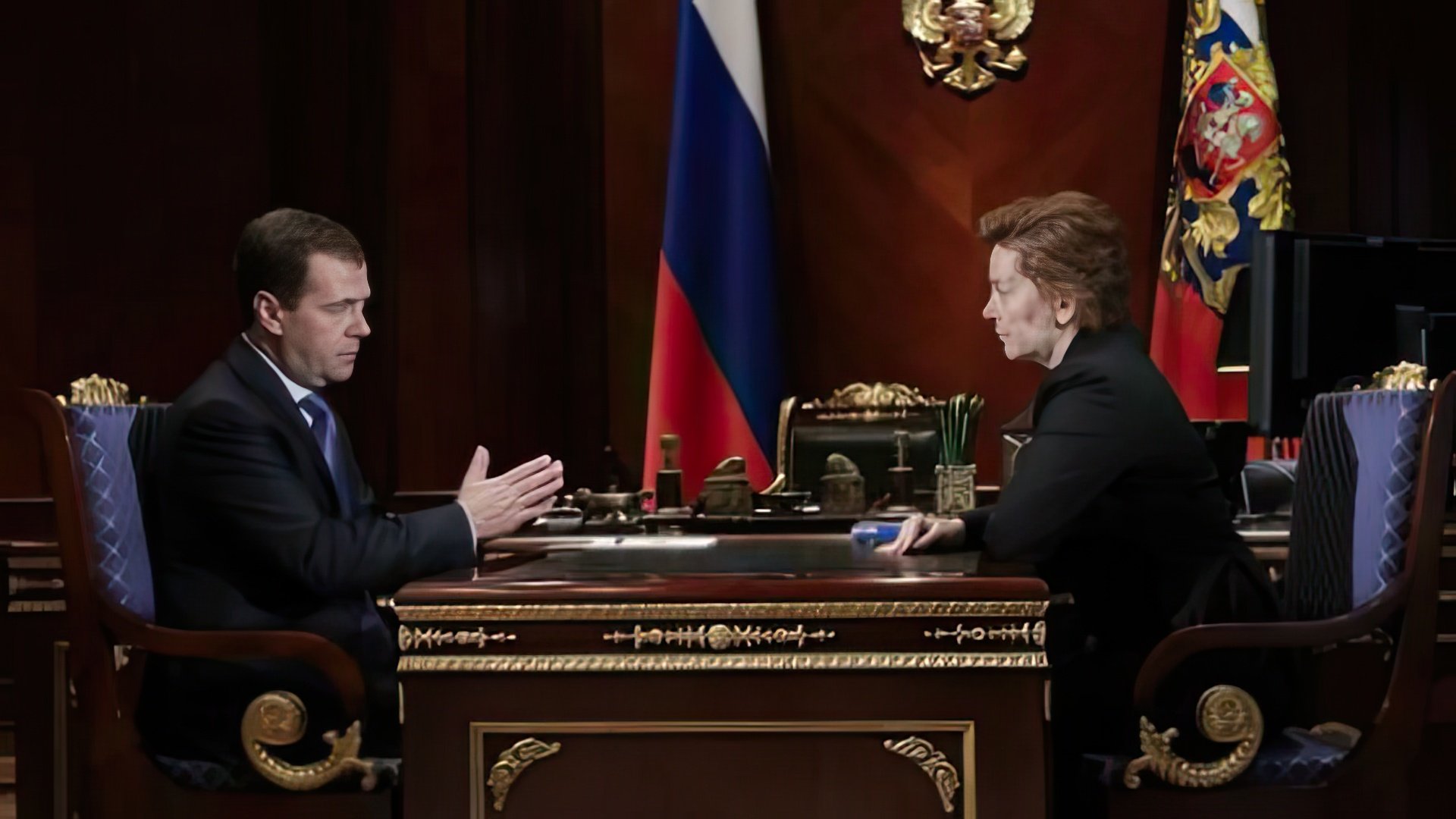 2010: Дмитрий Медеведев назначил Наталью Комарову губернатором ХМАО