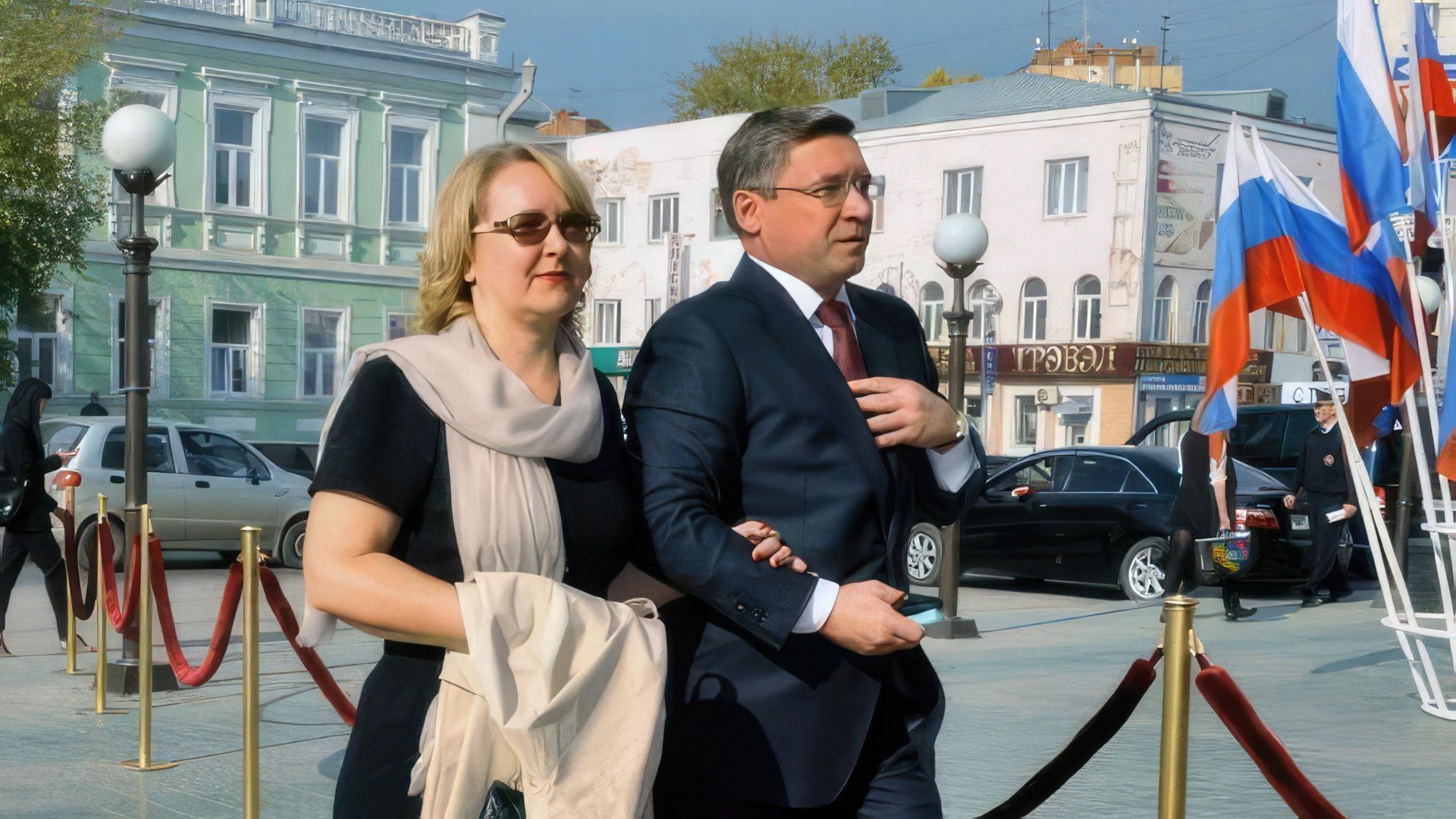 На фото: губернатор Владимир Якушев с женой