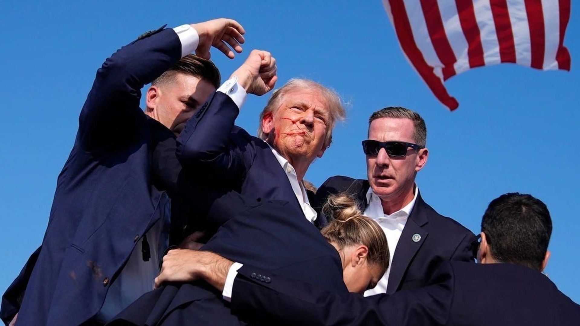 Фото с покушения на Дональда Трампа 13 июля 2024 года