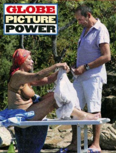 Интересно! Это слуга или любовник?