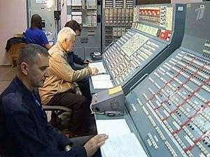 Специалисты пытаются наладить связь Специалисты пытаются наладить связь