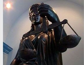 Служебные преступления караются вдвойне Служебные преступления караются вдвойне