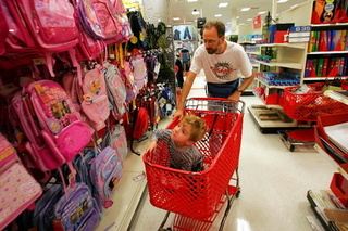 Родители не экономят на товарах для детей Родители не экономят на товарах для детей