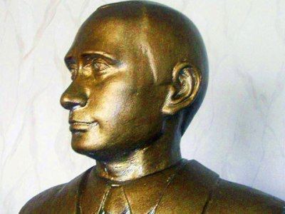 Бюст переплавят на золотые сердечки Бюст переплавят на золотые сердечки