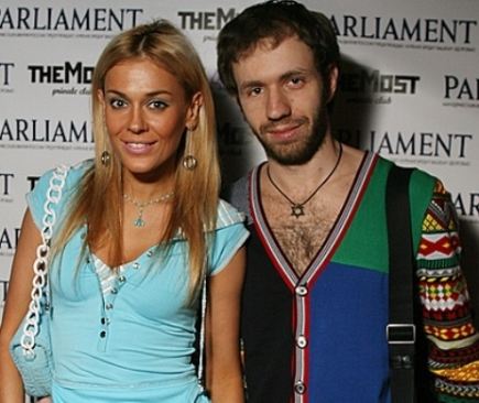 Арсений Шаров с бывшей девушкой Таней Терешиной Арсений Шаров с бывшей девушкой Таней Терешиной