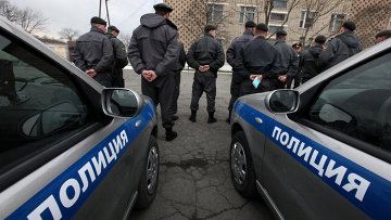Женщина покусала полицейских Женщина покусала полицейских