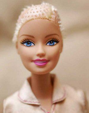 Mattel Inc. начинает выпускать лысую Барби Mattel Inc. начинает выпускать лысую Барби