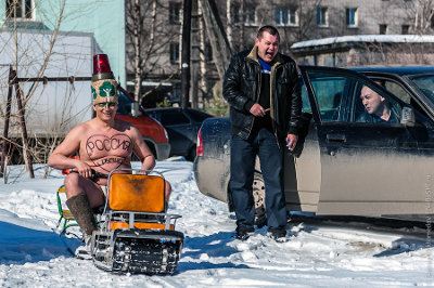 А передвигается на древарх-мобиле