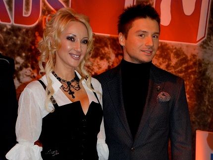 Счастливые влюблённые Счастливые влюблённые