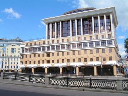 «Здание по адресу ул. Балчуг, д 7, где расположено российской отделение корпорации Google, проверяют на наличие взрывного устройства» «Здание по адресу ул. Балчуг, д 7, где расположено российской отделение корпорации Google, проверяют на наличие взрывного устройства»
