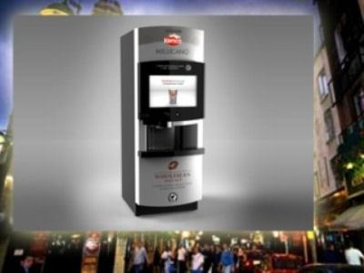 В Лондоне появился говорящий кофейный автомат В Лондоне появился говорящий кофейный автомат