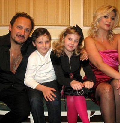 Стас Михайлов с семьей