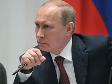 Статью «О клевете» потребовал вернуть Владимир Путин Статью «О клевете» потребовал вернуть Владимир Путин