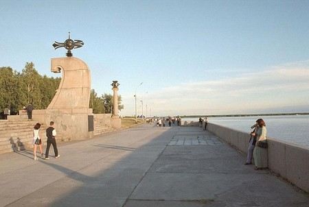 Пьяный мужчина обстреливал прохожих на набережной в Архангельске Пьяный мужчина обстреливал прохожих на набережной в Архангельске