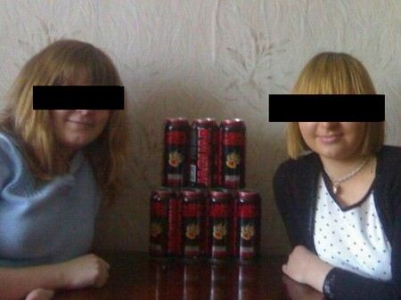 В Брянске школьница после нескольких банок алкогольных энергетиков оказалась в реанимации в состоянии алкогольной комы В Брянске школьница после нескольких банок алкогольных энергетиков оказалась в реанимации в состоянии алкогольной комы