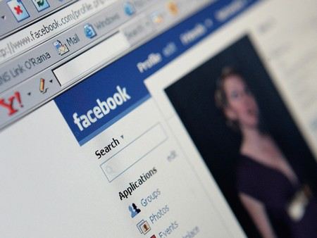Facebook будет использовать рекламные объявления в лентах новостей Facebook будет использовать рекламные объявления в лентах новостей