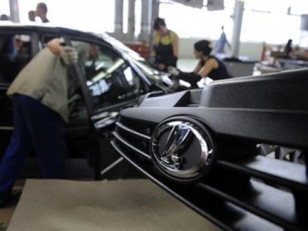 Ижевский автозавод прекратит выпуск классических моделей Жигулей через неделю, 17 сентября Ижевский автозавод прекратит выпуск классических моделей Жигулей через неделю, 17 сентября