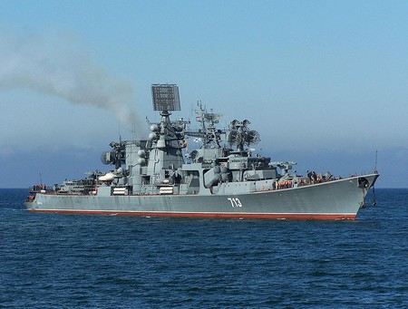В США на съезде демократов оконфузился адмирал. Во время речи о ветеранах Джон Эфман указал на российские военные суда. В США на съезде демократов оконфузился адмирал. Во время речи о ветеранах Джон Эфман указал на российские военные суда.
