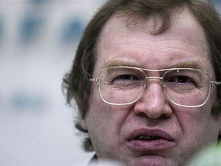 В среду, 19 сентября, тысячи пользователи интернета по всей России выражают свой протест против закрытия сайтов с рекламой МММ. В среду, 19 сентября, тысячи пользователи интернета по всей России выражают свой протест против закрытия сайтов с рекламой МММ.