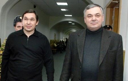 Владимир Малаховский, осужденный на 12 лет по «делу Юкоса» освобожден из колонии. Владимир Малаховский, осужденный на 12 лет по «делу Юкоса» освобожден из колонии.