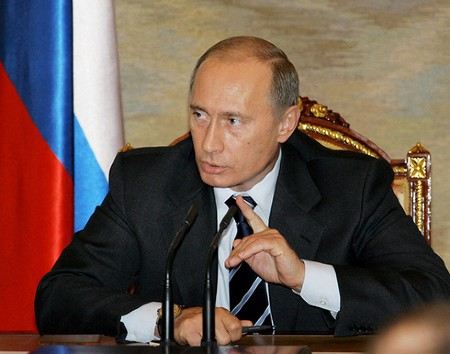 Владимир Путин призвал силовые структуры к более эффективной работе и приказал быть дерзкими по отношению к террористам. Владимир Путин призвал силовые структуры к более эффективной работе и приказал быть дерзкими по отношению к террористам.