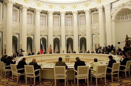 Владимир Путин увеличил количество членов Совете по правам человека и утвердил его новый состав. Владимир Путин увеличил количество членов Совете по правам человека и утвердил его новый состав.