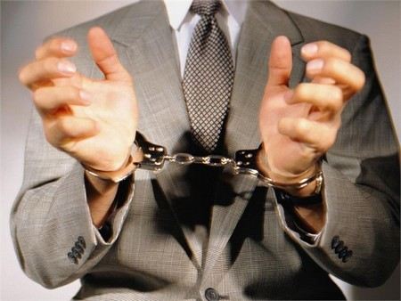 Бывшего чиновника Росимущества подозревают в мошенничестве на сумму 10 млрд рублей. Бывшего чиновника Росимущества подозревают в мошенничестве на сумму 10 млрд рублей.