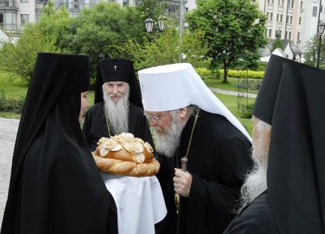 Делегация Русской Зарубежной Церкви посетила Марфо-Мариинскую обитель милосердия Делегация Русской Зарубежной Церкви посетила Марфо-Мариинскую обитель милосердия