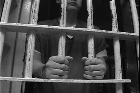 В СИЗО в Новосибирской области повесились 15- и 17-летний подростки. В СИЗО в Новосибирской области повесились 15- и 17-летний подростки.