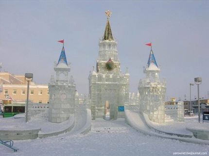 Ледяной городок в Губкинском Ледяной городок в Губкинском