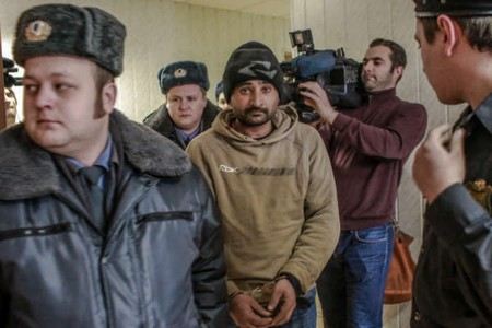Дело в отношении дворника, который сломал челюсть московскому школьнику, передано в Зюзинский райсуд. Дело в отношении дворника, который сломал челюсть московскому школьнику, передано в Зюзинский райсуд.