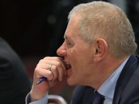 Главу Росрыболовства Андрея Крайнего подозревают в служебном подлоге. Главу Росрыболовства Андрея Крайнего подозревают в служебном подлоге.