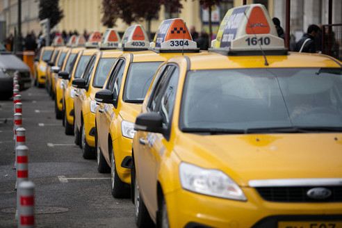 Москва оставит только желтые такси Москва оставит только желтые такси