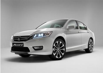 Honda Accord 9 поколения доступна в 2-х модификациях на отечественном рынке Honda Accord 9 поколения доступна в 2-х модификациях на отечественном рынке