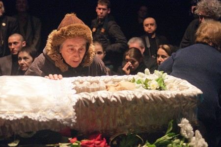 Валерия Золотухина похоронили на родине. Валерия Золотухина похоронили на родине.