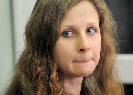 Мария Алехина из Pussy Riot голодает 9-ый день. Мария Алехина из Pussy Riot голодает 9-ый день.