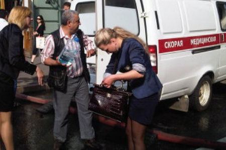 Многих пассажиров госпитализировали после пожара Многих пассажиров госпитализировали после пожара