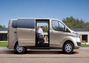 Ford объявил цены на новый «российский» минивэн Ford объявил цены на новый «российский» минивэн