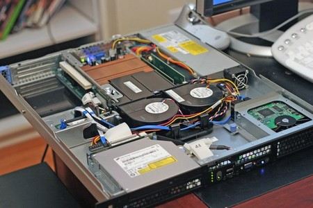 В Киеве изъяли серверы ВКонтакте В Киеве изъяли серверы ВКонтакте